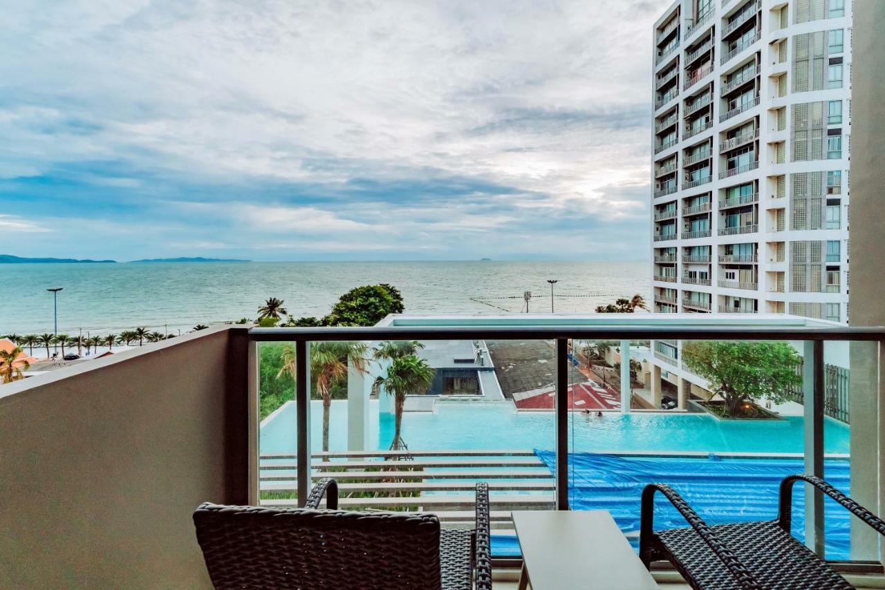 Pattaya Aeras Condotel Jomtien Beach Exterior photo